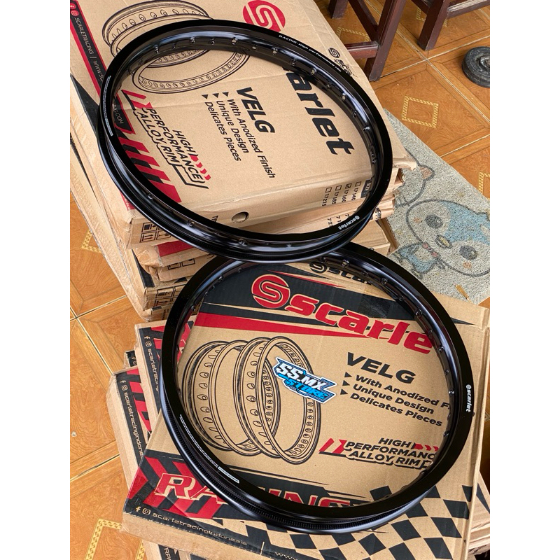 Velg scarlet 160 185 215 ring 17 hitam glossy