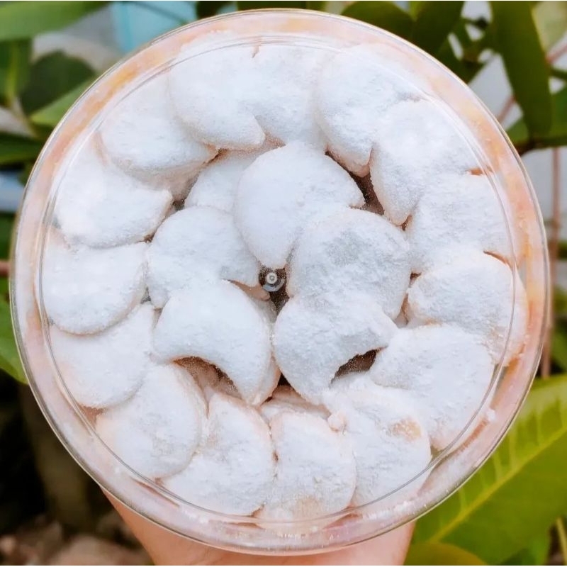 

Putri salju kue kering lebaran homemade kemasan toples 250-500