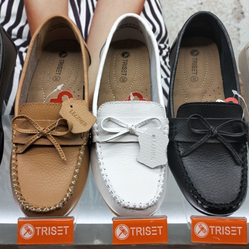 Triset sepatu wanita bahan kulit