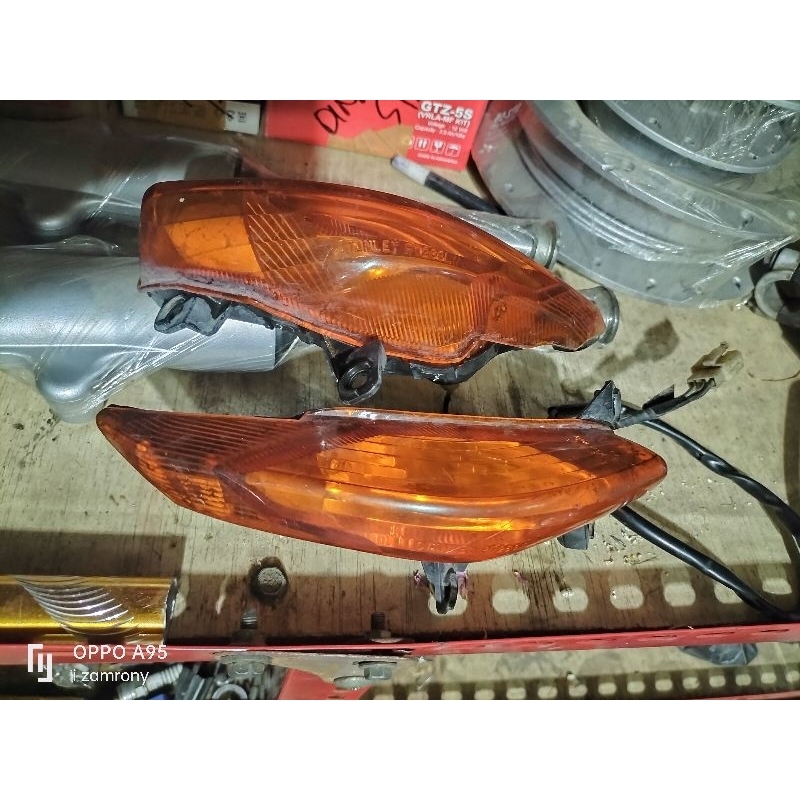 lampu sein depan /  riting  sen Vega ZR  kanan kiri ORI copotan motor