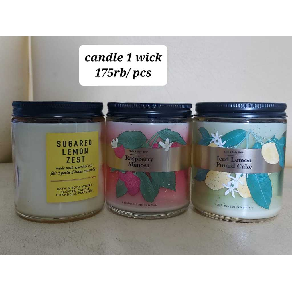 Bath & Body Works Scented Candle (Chandelle Parfumee)