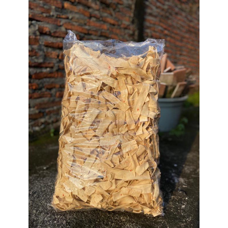 

KRUPUK SLONDOK PANJANG MENTAH PEDAS MANIS 5KG SIAP GORENG