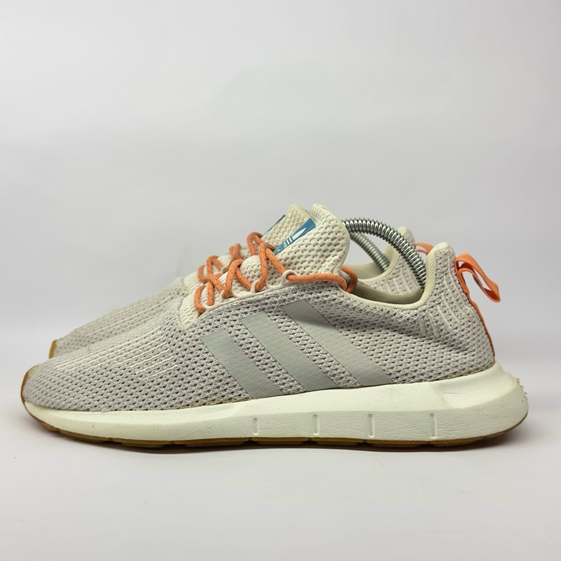Adidas swift run