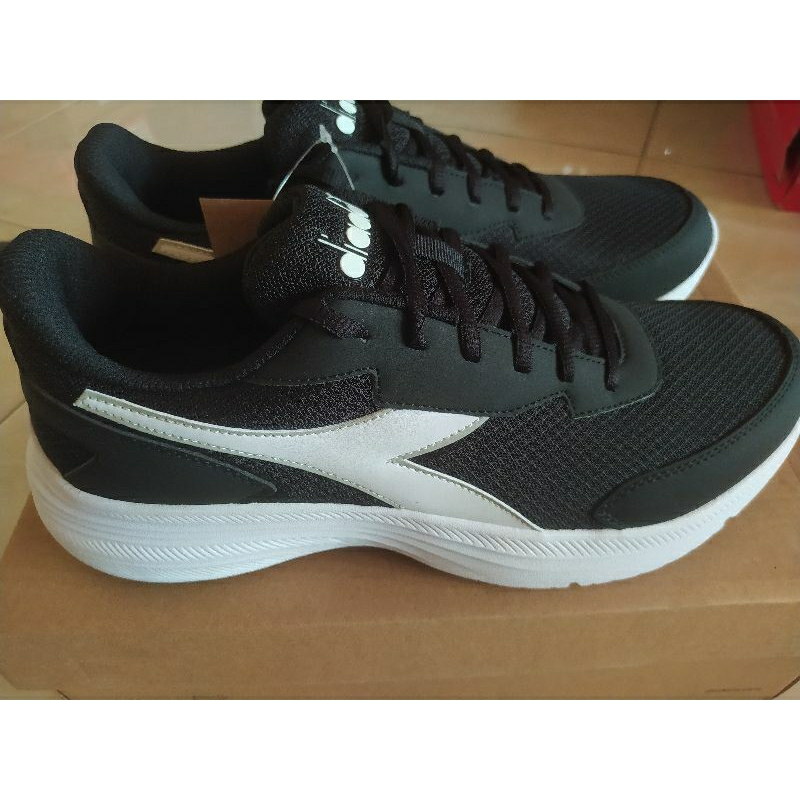 diadora eagle 7