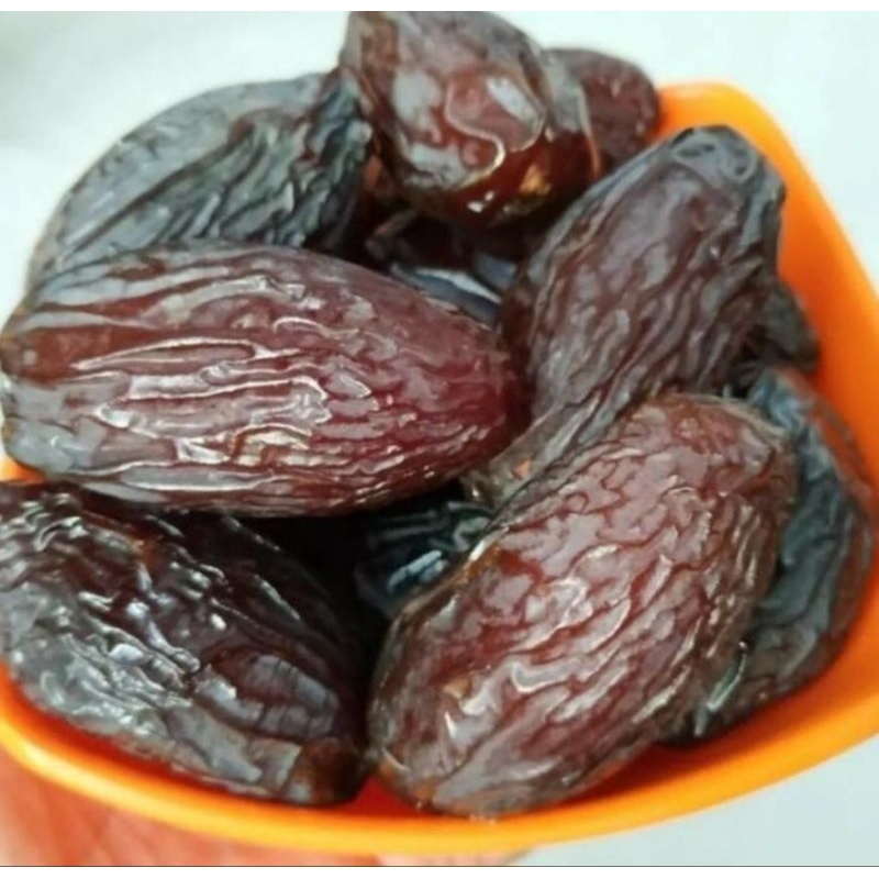 

KURMA MEDJOL 1KG PREMIUM ASLI PALESTINE