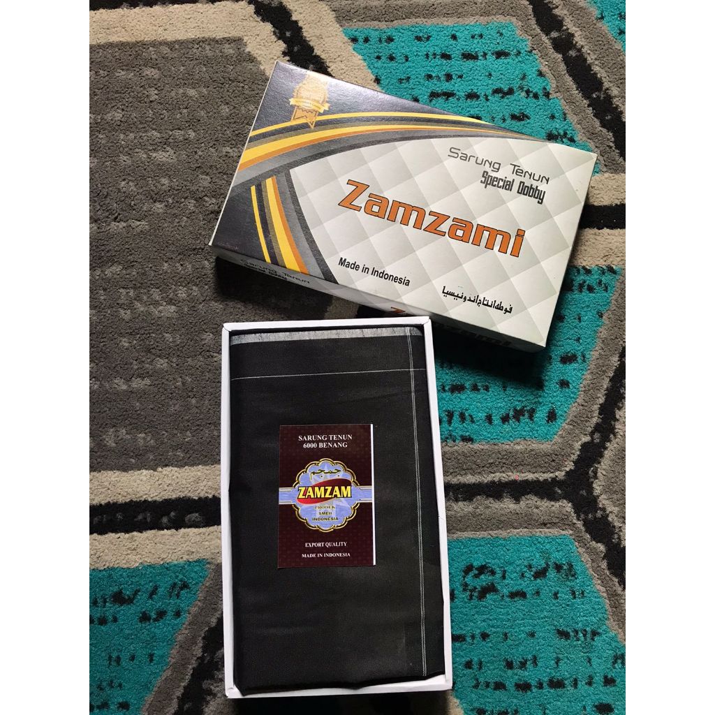 Sarung Tenun Zamzami Hitam Polosan Motif Atlas