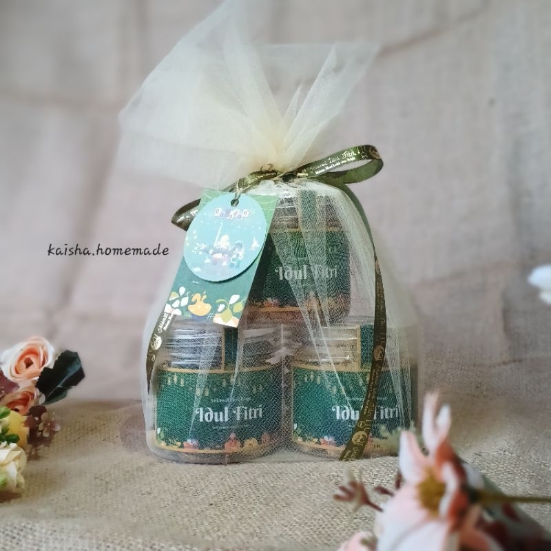 

Hampers Kue Paket Triple