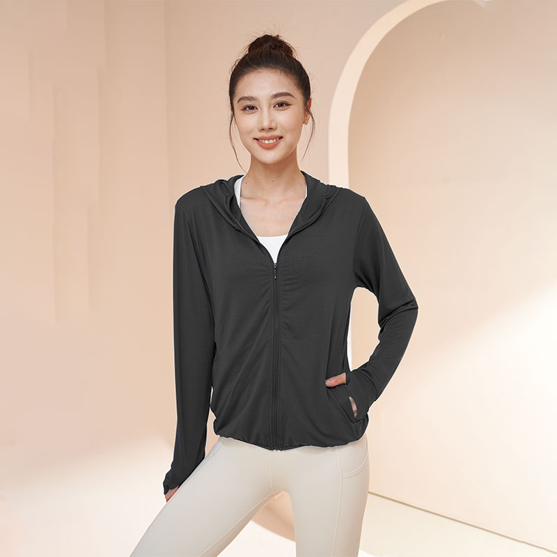 (PRELOVED) Jaket Anti UV Jacket hitam size M Pelindung Matahari Wanita Baju Olahraga Airy Shield Jak