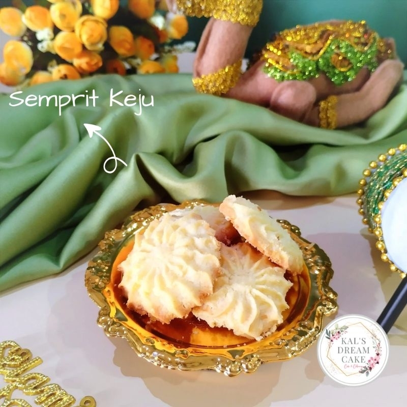 

Semprit Keju Kue Kering by Kal's Cake