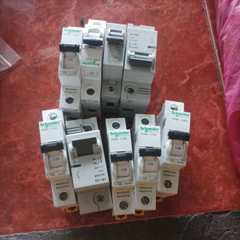 MCB DOMAI SCHNEIDER  32 A - 60 A