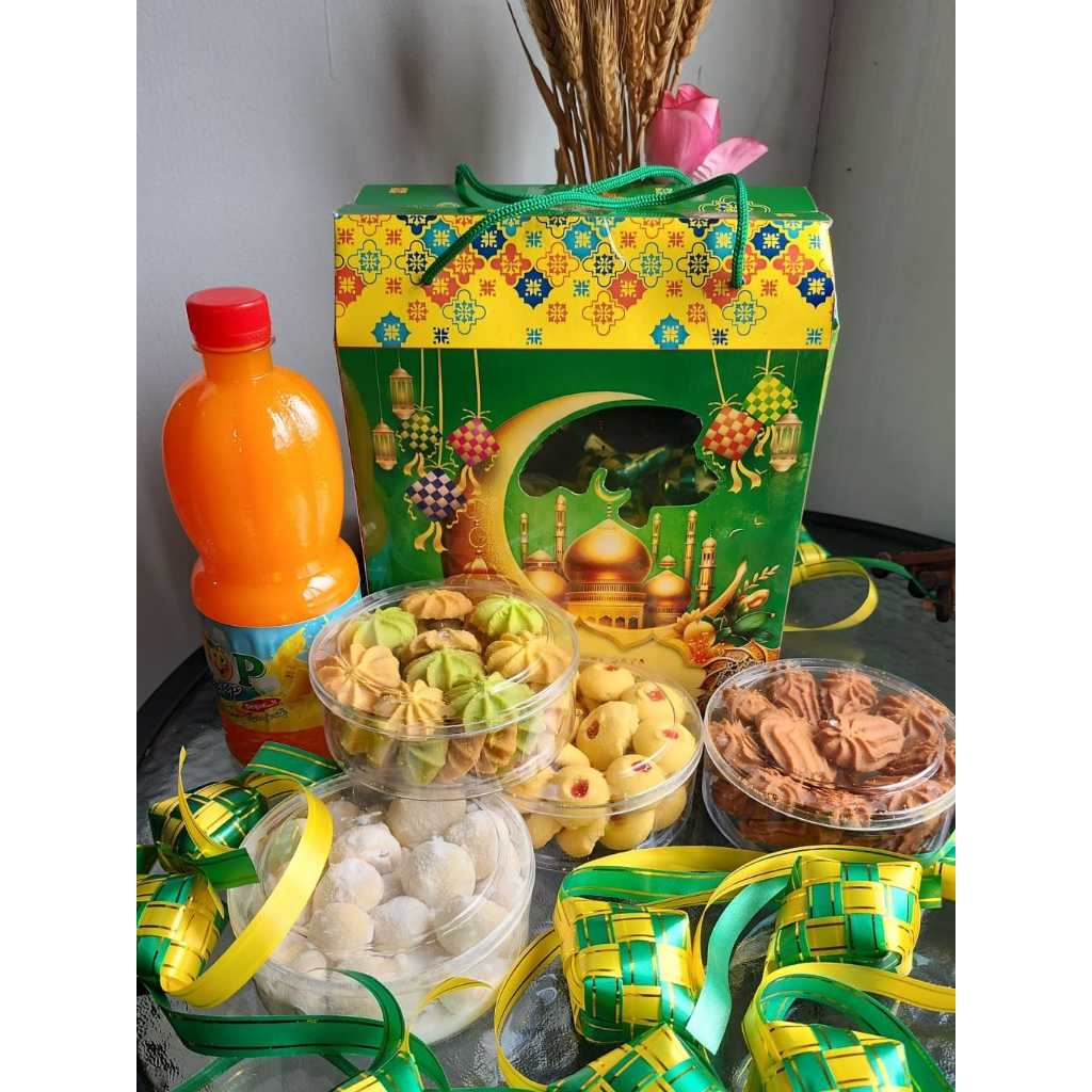 

Paket Kue Kering Lebaran Sirup 1000ml + 4 Toples Kue Kering / Parcel Lebaran Kue Kering