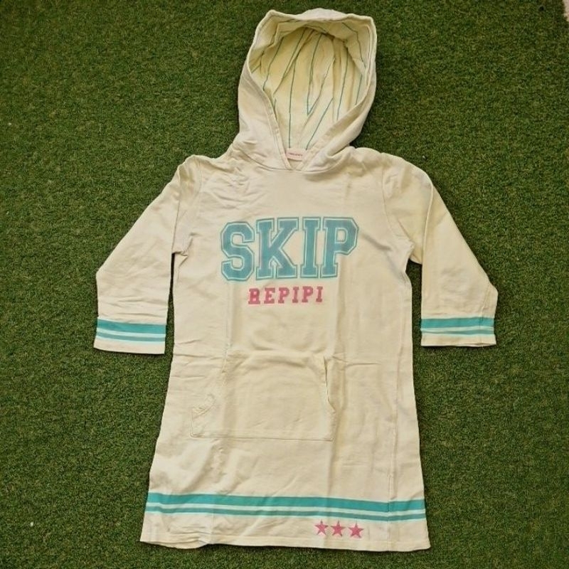 preloved hoodie (tanpa zipper) repipi amario size S