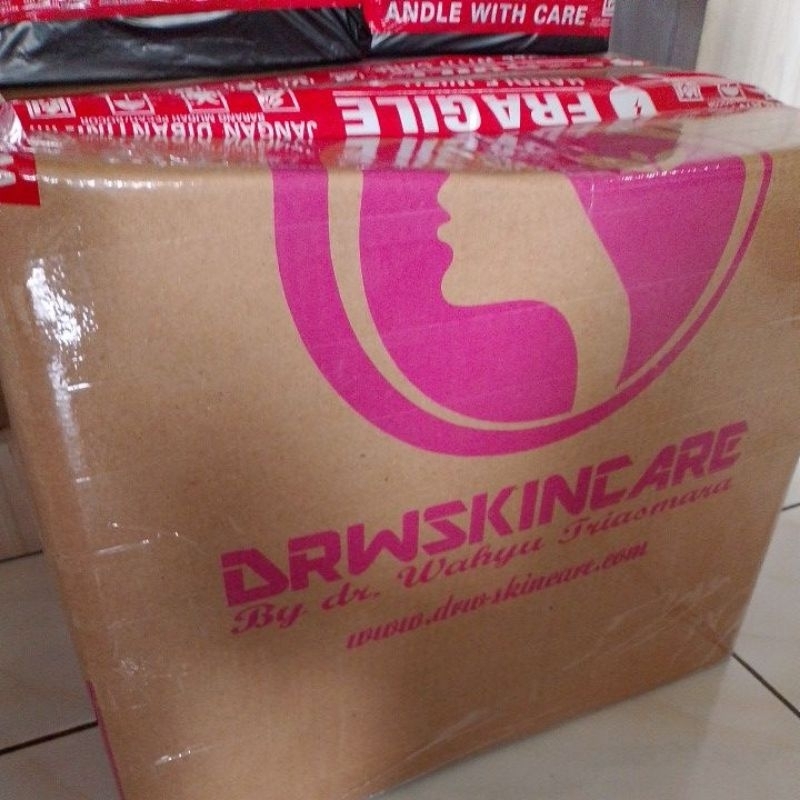 paket kosmetik