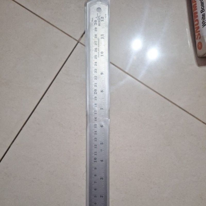 

mistar besi 30cm