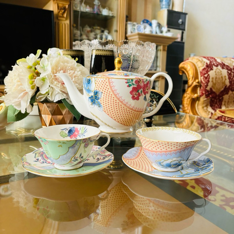 Tea Pot Tea Cup Avon Saucer Wedgwood Butterfly Bloom Mewah Cantik