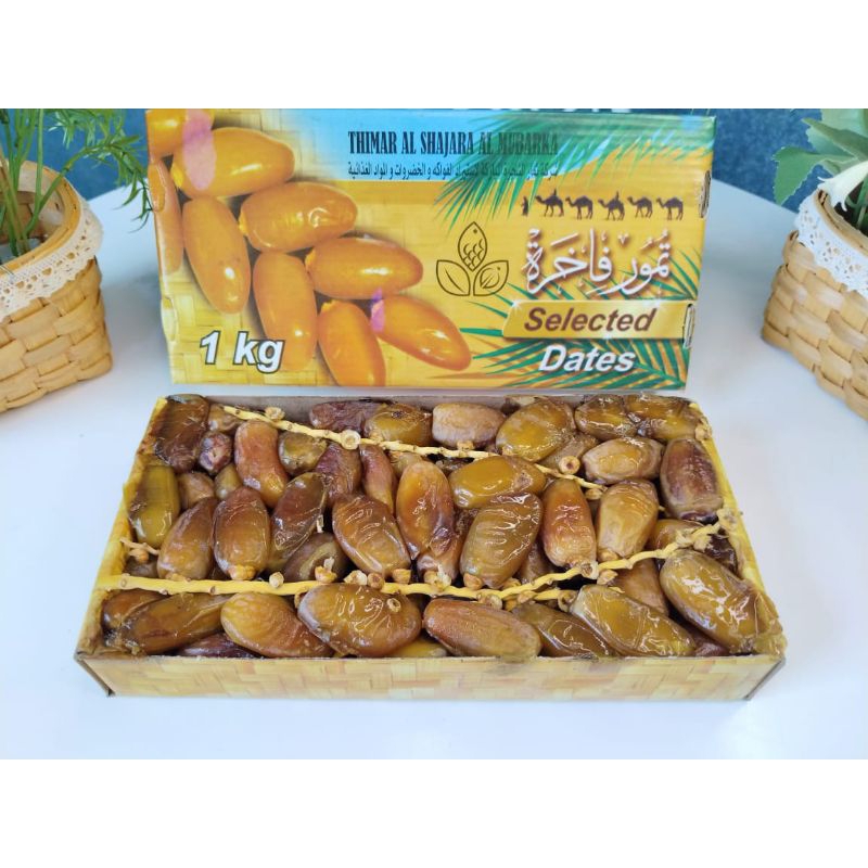 

Kurma Muda Ruthob Tangkai Selected 1kg