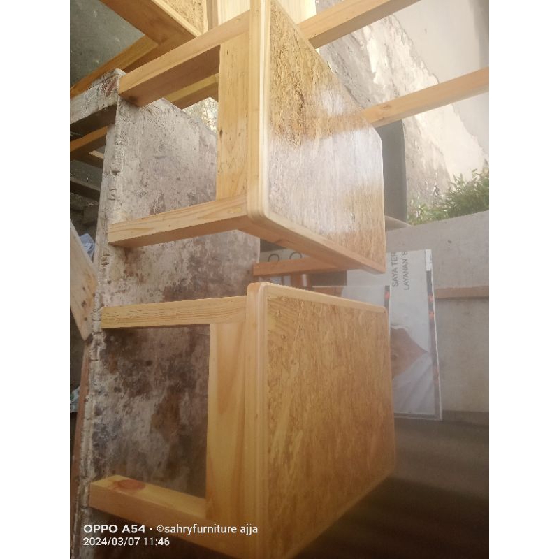 MEJA LESEHAN KECIL Meja ngaji