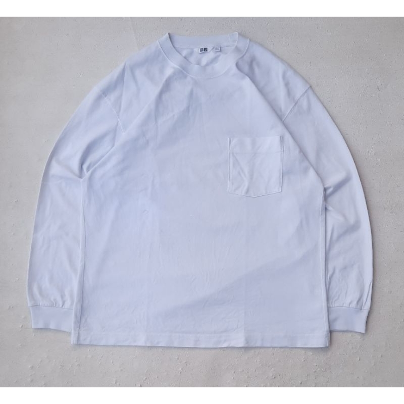 kaos longsleve uniqlo u pocket