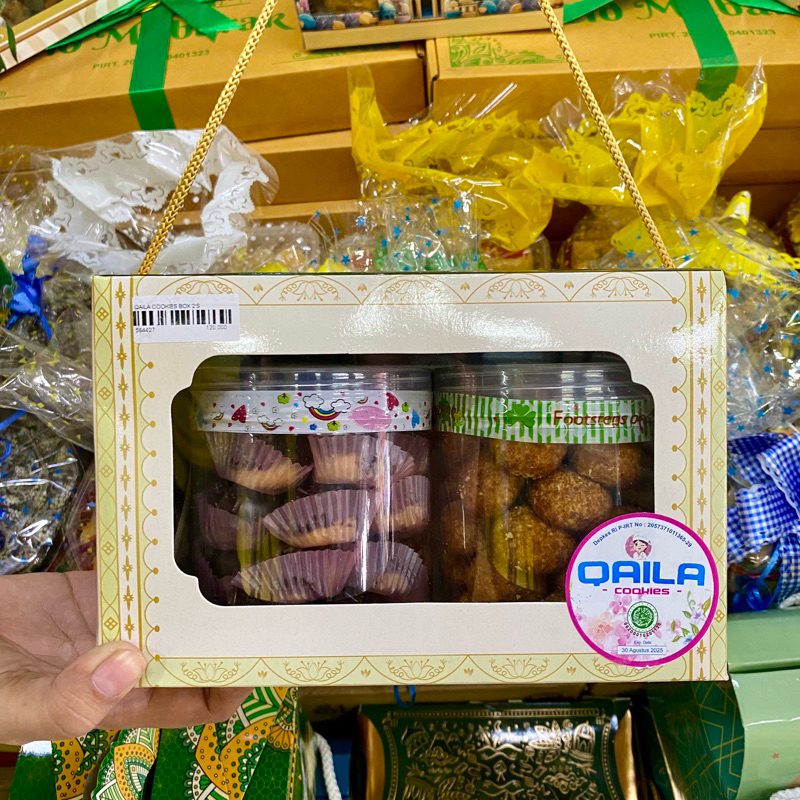

Hampers Qaila Cookies Box 2 Toples Kue