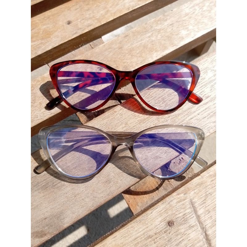 kacamata Cat twilly