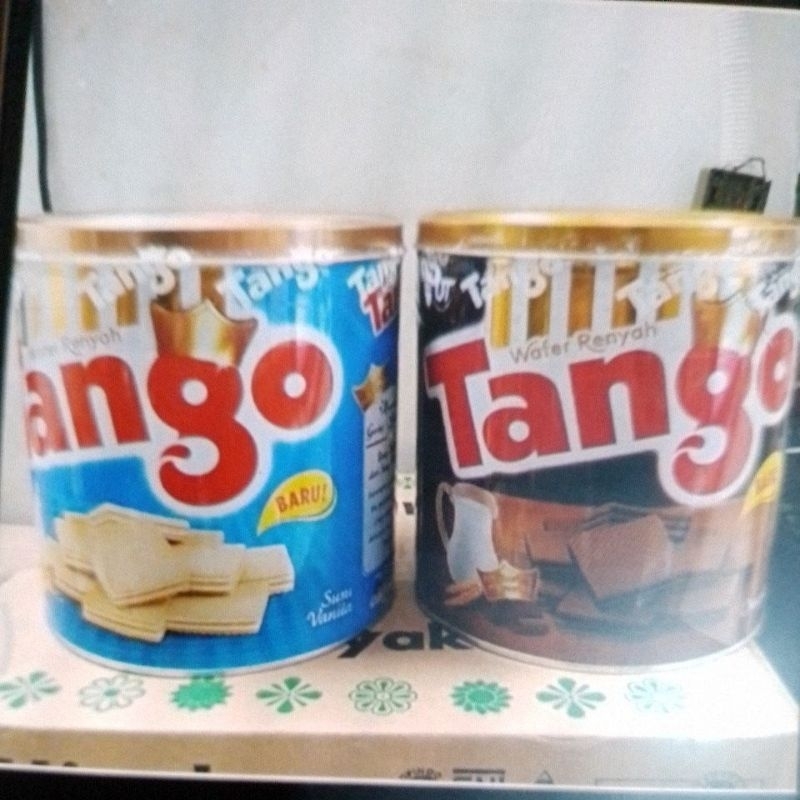 

tango wafer kaleng 270gr
