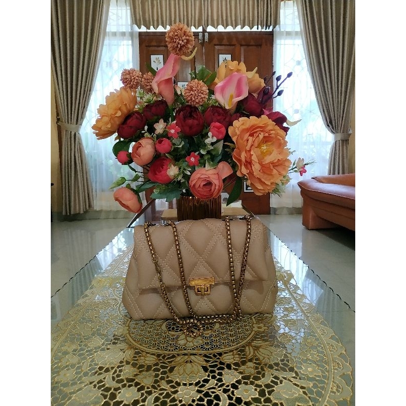 PRELOVED TAS CASUAL RANTAI CREAM