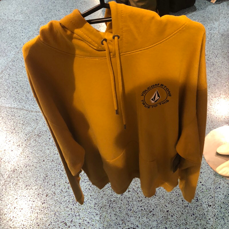 jaket pria volcom original blak friday pullover hoodie honey gold