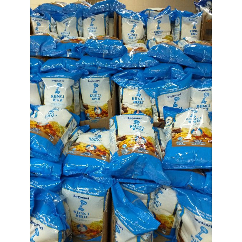 

Tepung Terigu Kunci Biru Premium 1 Kg