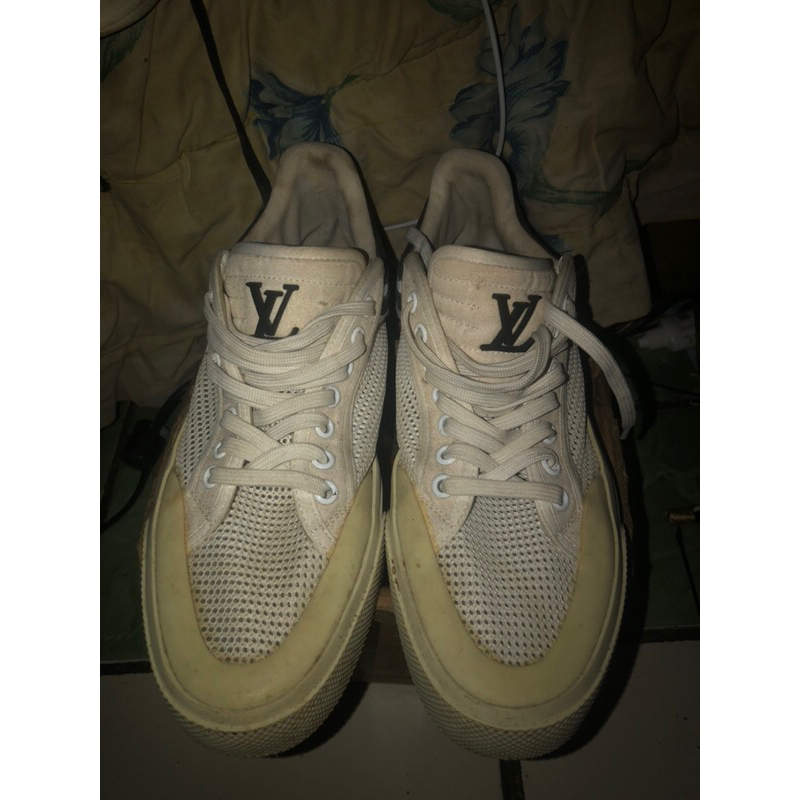 sepatu lv second