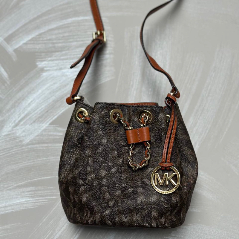 Original Michael Kors MK Frankie Drawstring Crossbody Bucket Bag Signature