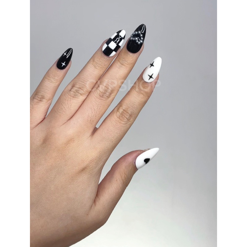 Press On Nails ChessBoard Black and Wihte - Kuku Palsu motif Catur