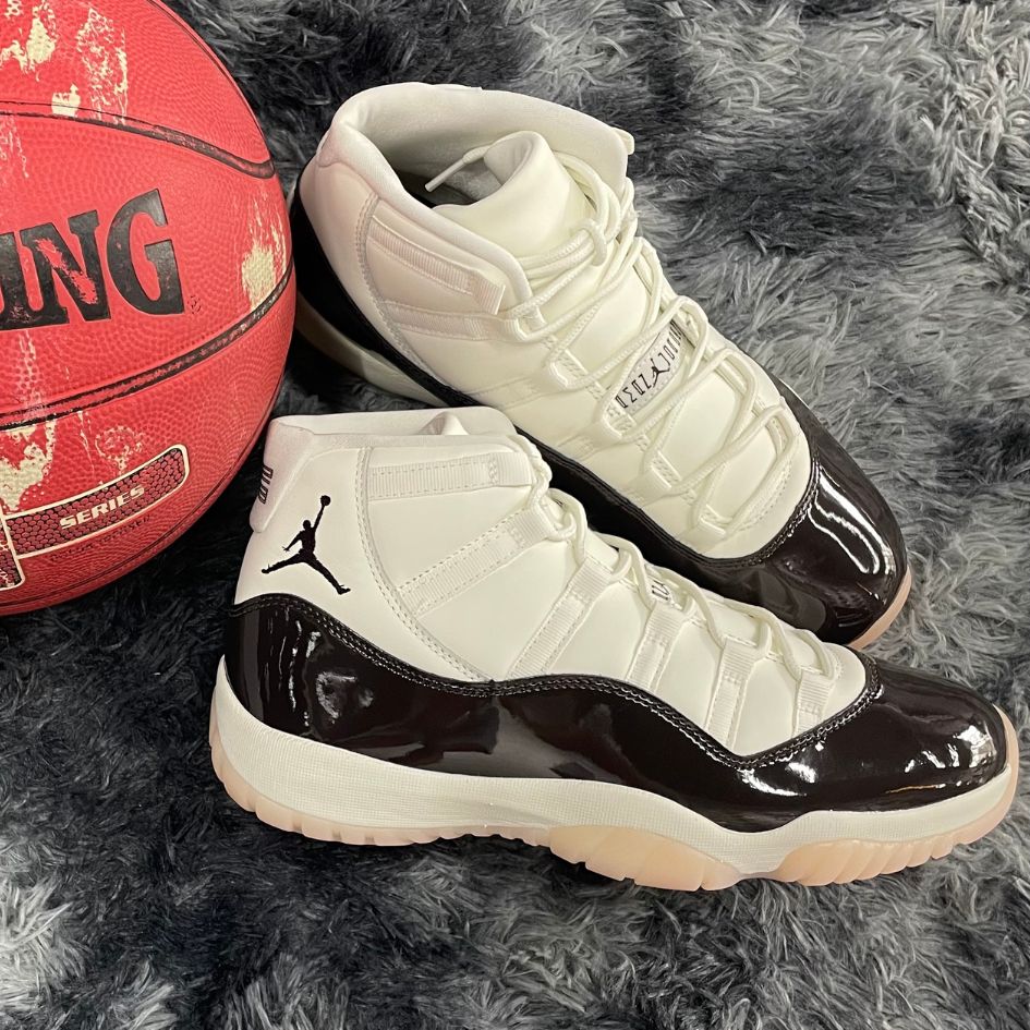 Air Jordan 11 Retro Neapolitan