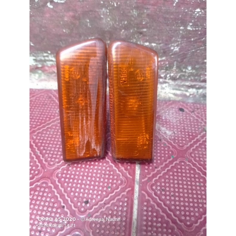 Lampu riting fender Peugeot 406