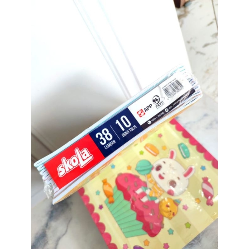 

Buku Tulis 38 Lembar SKOLA ( 1 pack/10 buku)