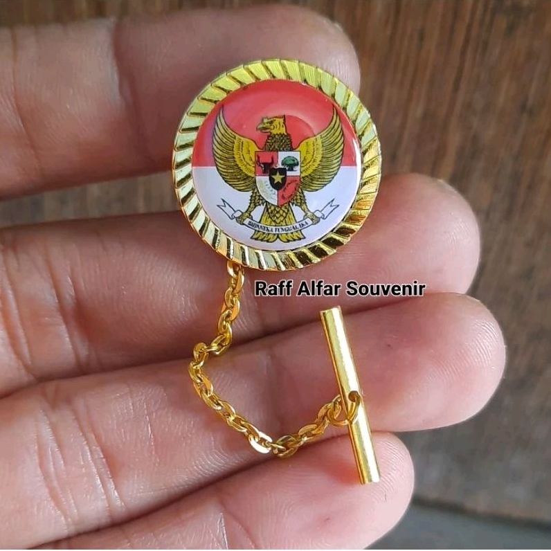 PIN GARUDA PANCASILA MODEL PIN KERAH BAJU