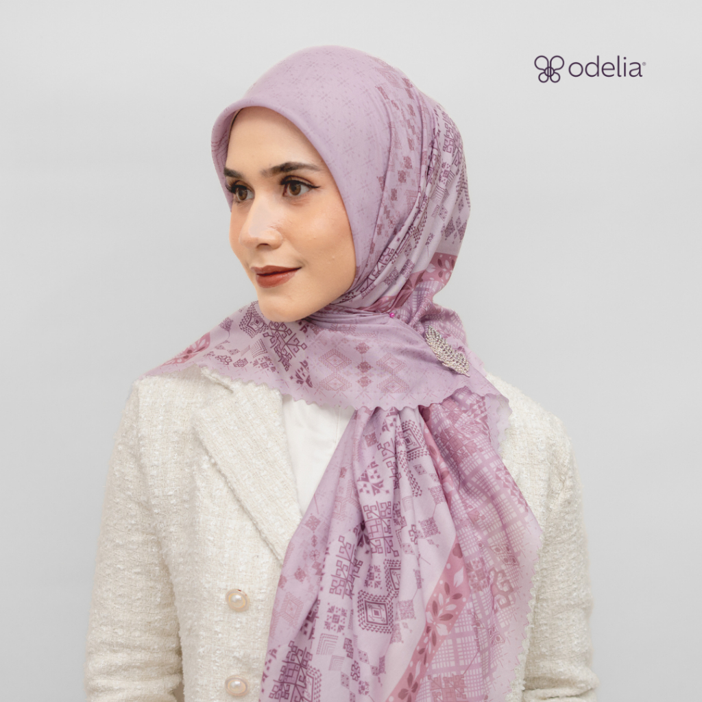 Odelia - Mauve glow | Ethnique scarf | Hijab segi empat motif