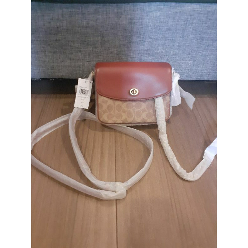 NWT coach Cassie 19 tan rust