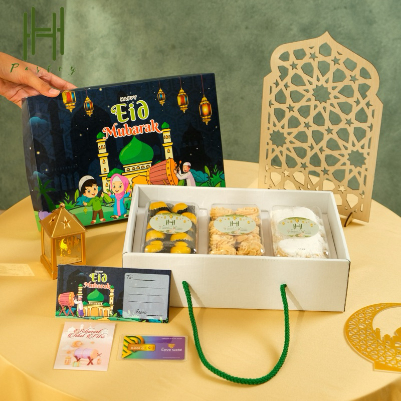 

Pre-Order atau Variasi Hampers 350 Gram