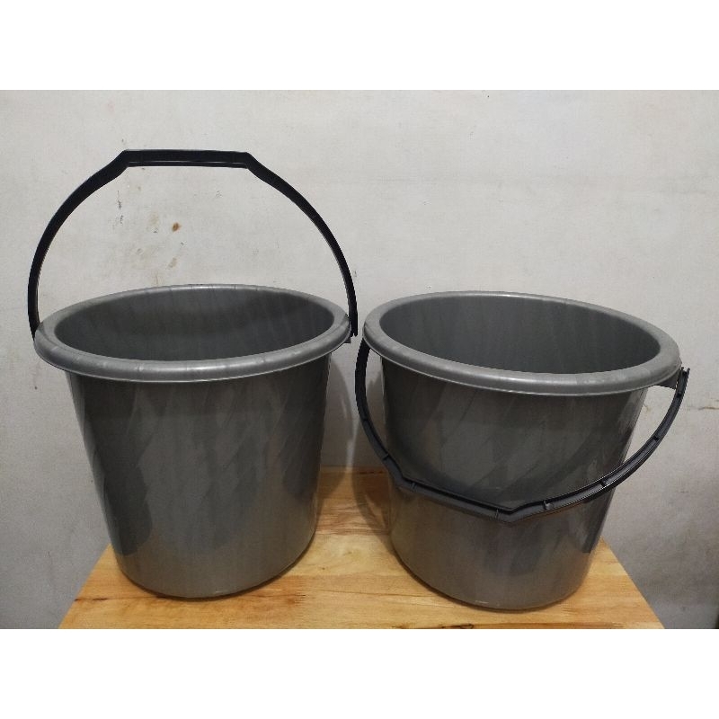 Ember Plastik 20Liter Mikiwa / Ember Gagang Besar / Ember Besar / Timba Plastik / Ember 20Liter / Em