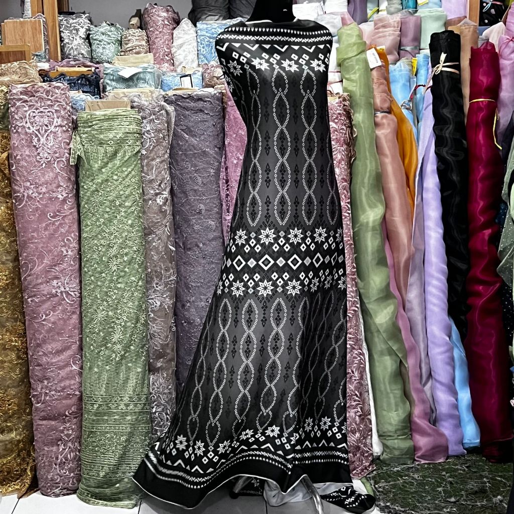 Kain Gradasi motif Satin Silk Meteran Premium