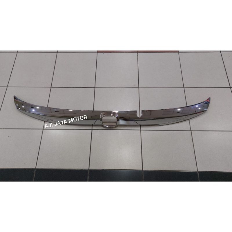 COVER TRUNKLITE MOBILIO LIST PINTU BELAKANG MOBILIO