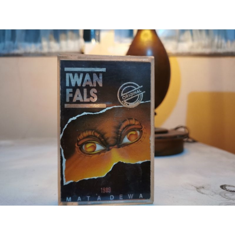 Kaset iwan Fals Mata Dewa