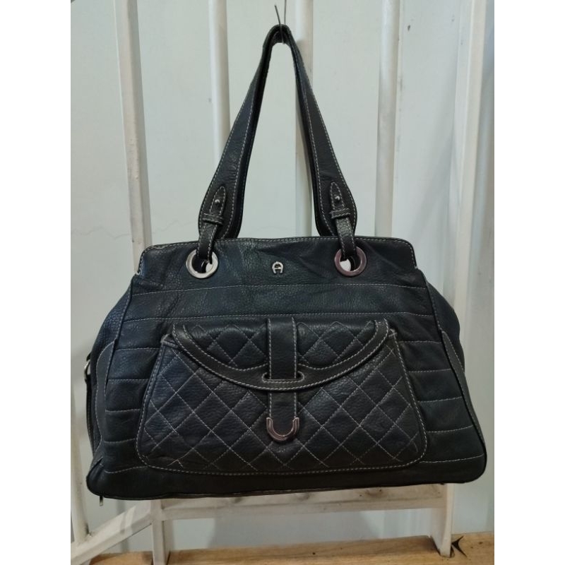Tas kulit asli Aigner