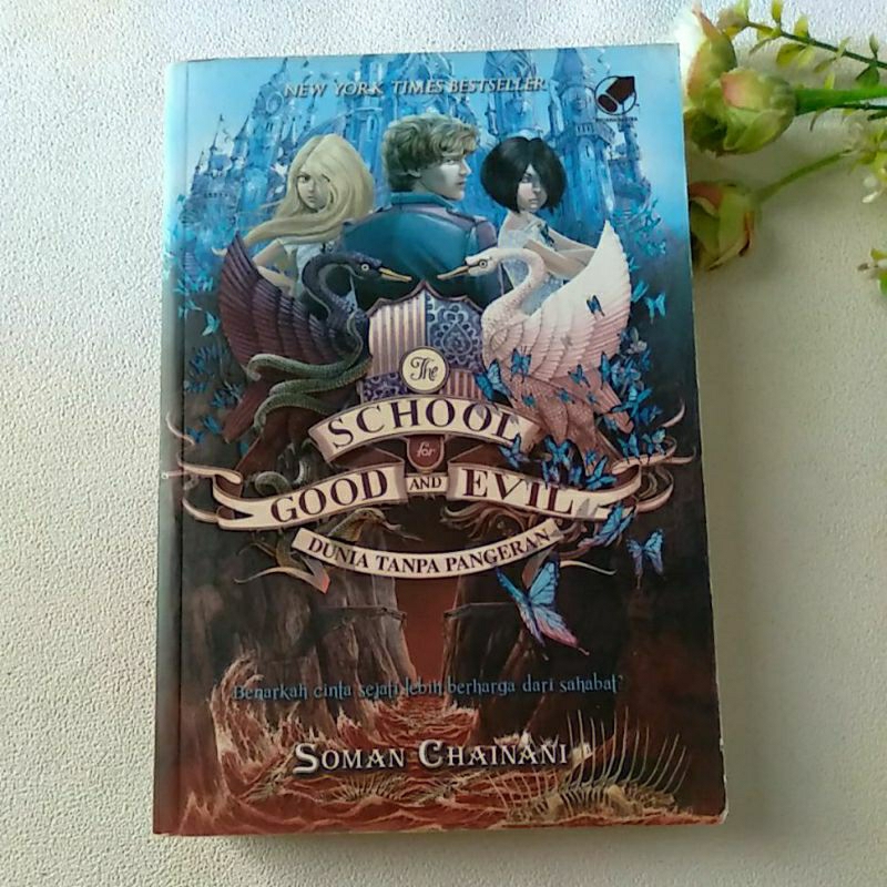 novel The School for Good and Evil preloved Dunia Tanpa Pangeran