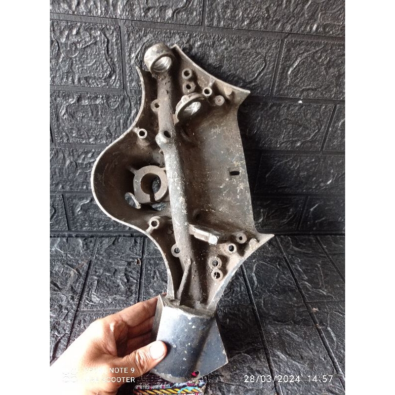 Batok bawah stang vespa PS tv original copotan piaggio