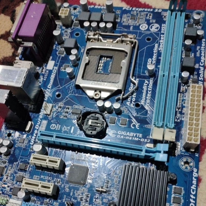 MOTHERBOARD GIGABYTE GA-H61M-DS2 SOCKET 1155 RUSAK