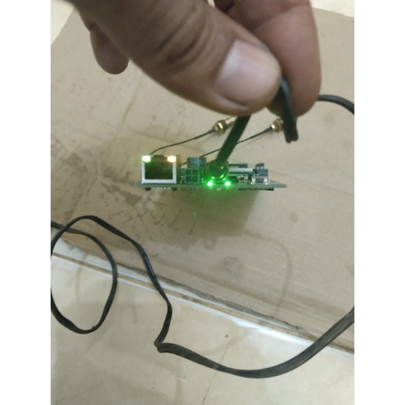 PCB MESIN MIKROTIK RBWAPR-2ND KONDISI NORMAL BARANG SESUAI FOTO KELENGKAPAN UNIT + KABEL LAN CABANG 