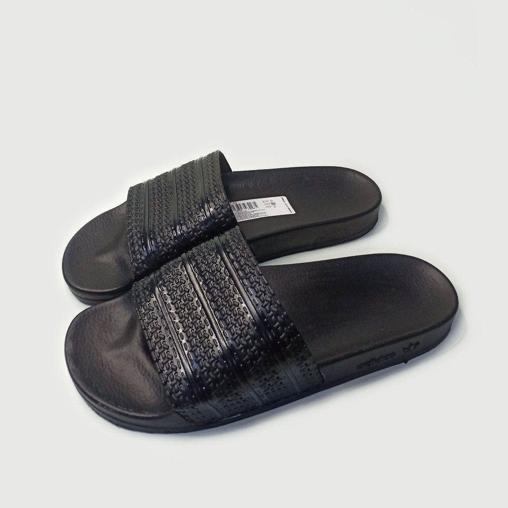 Sandal Casual slide Adidas pria wanita tipe selop warna Hitam motif garis Hitam Upper Anyam premium