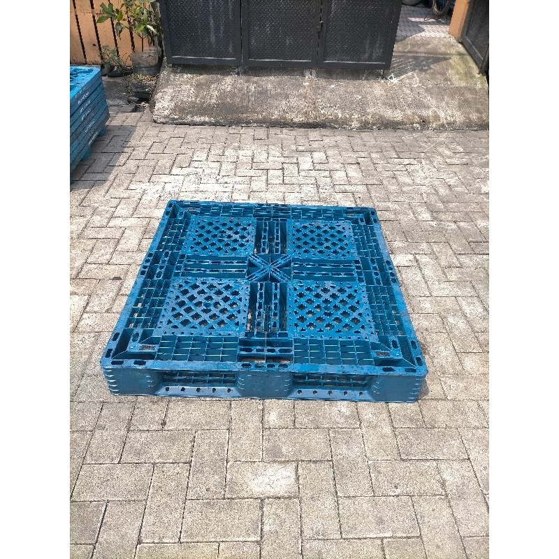 

Palet Plastik 105x105x15