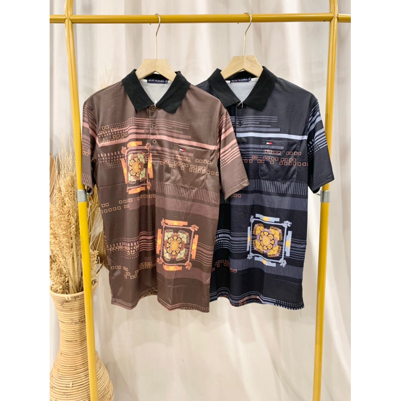 Kaos Kerah Motif Pria